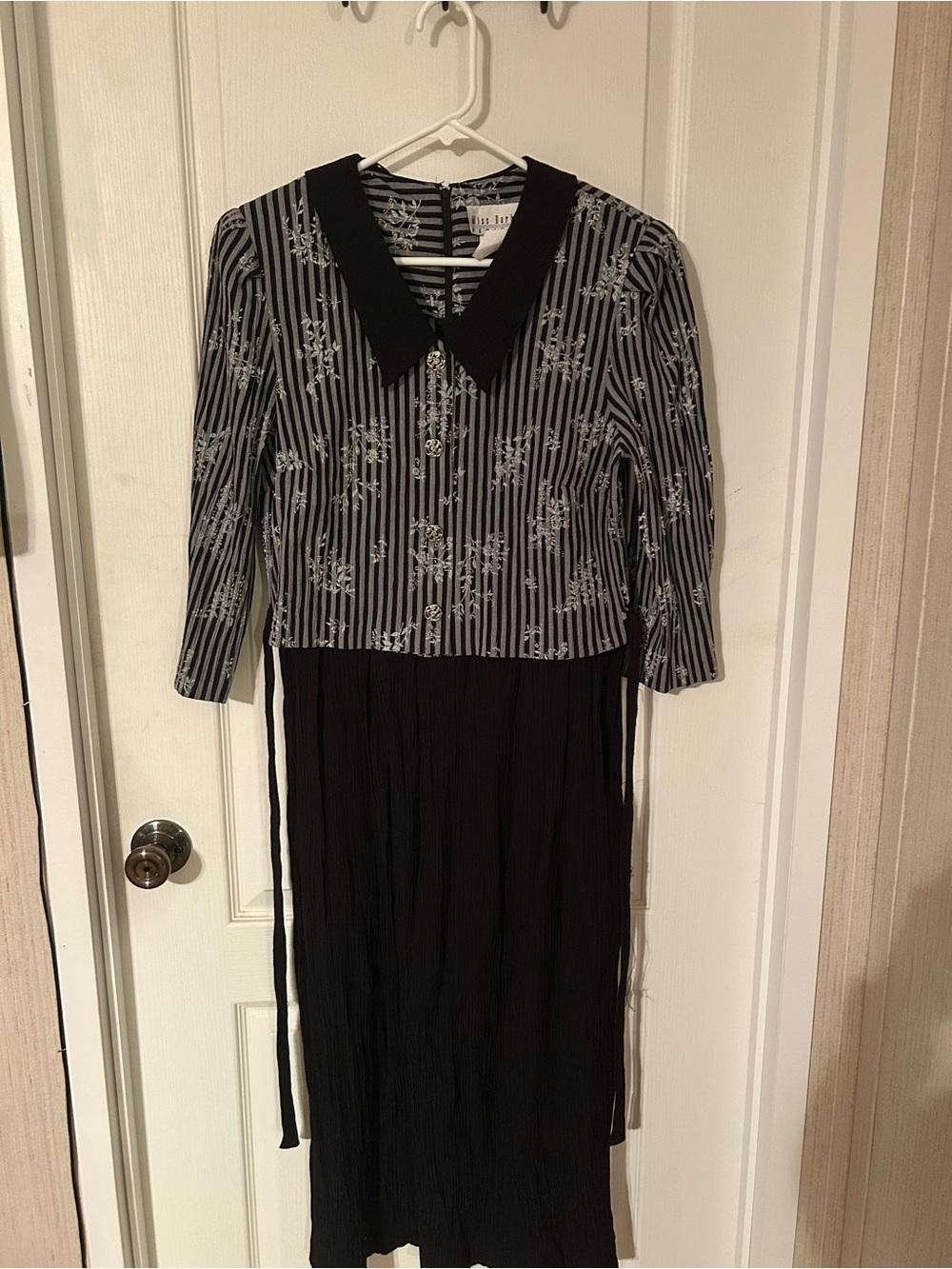 Black & White Striped Floral Long Sleeve Midi Dress with Contrast Collar